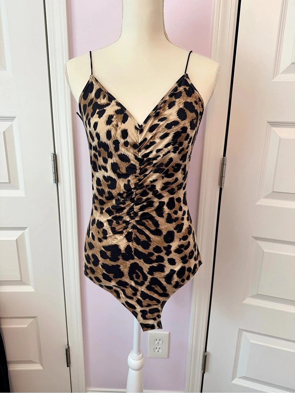Fashion Nova Leopard Print Bodysuit